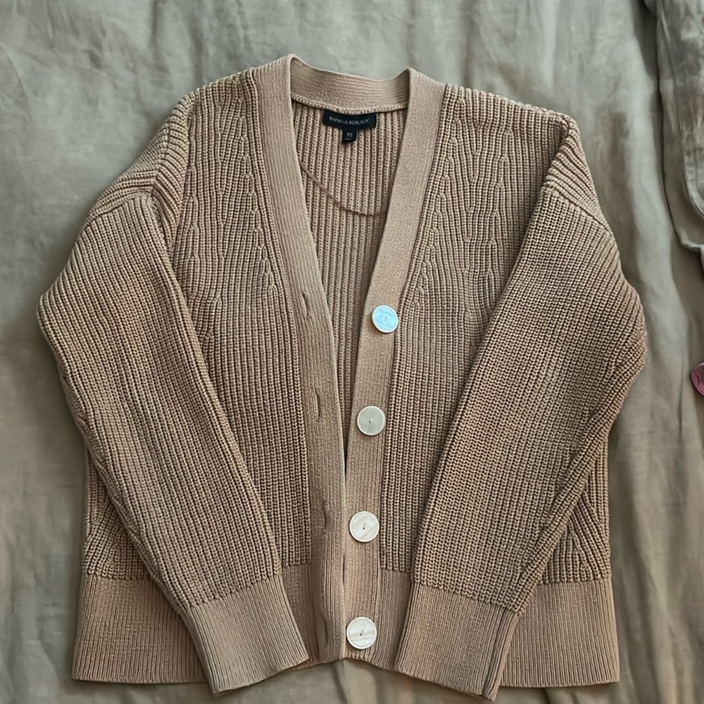 Banana republic tan cardigan